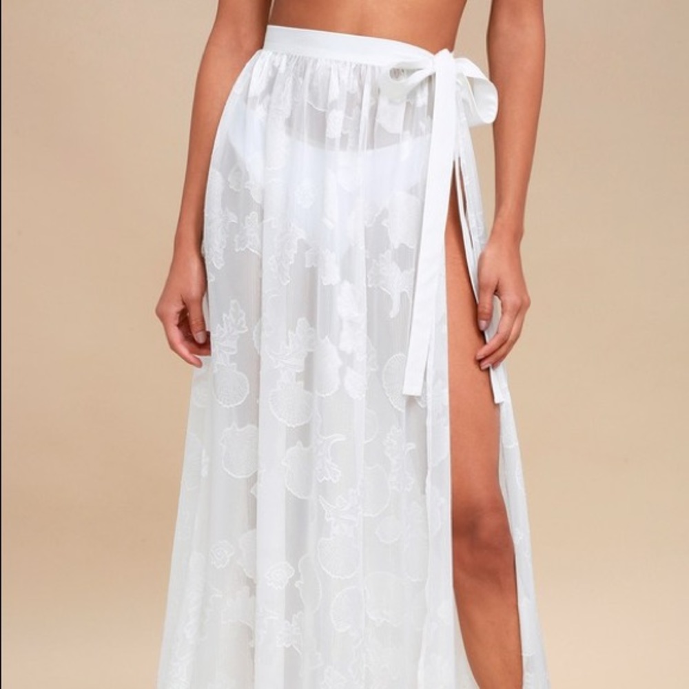 Lulus cover up skirt